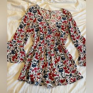 Long sleeve floral short romper